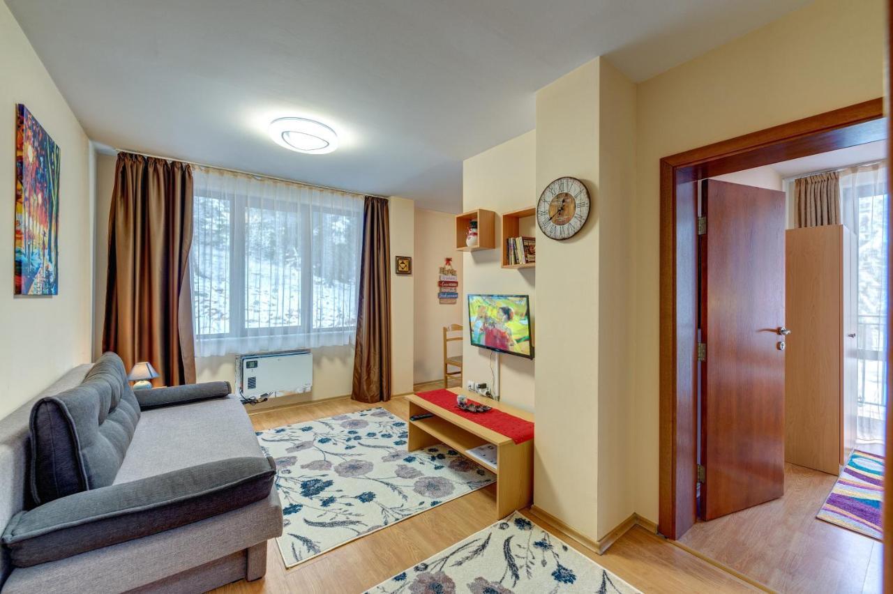 Cozy And Cute 1Bd Apartment In The Castle Complex By Flat Mаnager 潘波洛沃 外观 照片